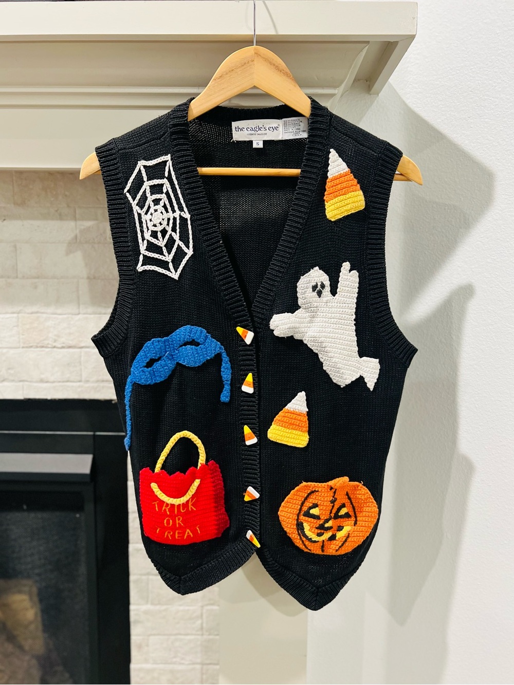 Vintage 90s The Eagleβs Eye Halloween Novelty Black Knit Sweater Vest
